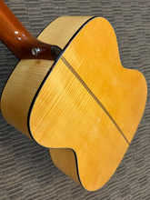 Load image into Gallery viewer, Martin J-65M c. 1990 Acoustic guitar
