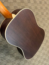 Load image into Gallery viewer, Larrivee SD-40 Rosewood Guitar Lefty
