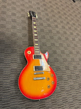 Load image into Gallery viewer, Gibson Les Paul Classic 1960 Re-issue SN  O30802
