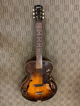 Load image into Gallery viewer, Gibson L-50 Archtop Guitar 1942 - Rare!

