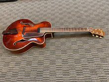 Load image into Gallery viewer, Eastman AR605CE Archtop guitar
