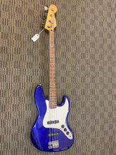 Load image into Gallery viewer, Fender Jazz Bass MIM C. 2005
