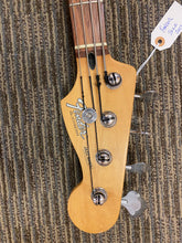 Load image into Gallery viewer, Fender Jazz Bass MIM C. 2005
