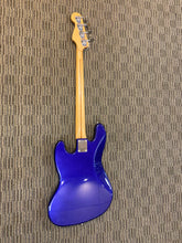 Load image into Gallery viewer, Fender Jazz Bass MIM C. 2005
