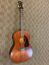 Load image into Gallery viewer, Gibson LG0 (1964) Acoustic Guitar
