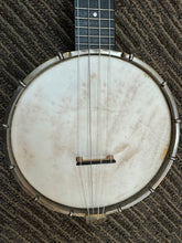 Load image into Gallery viewer, Weymann 225 banjo ukuele 1920&#39;s
