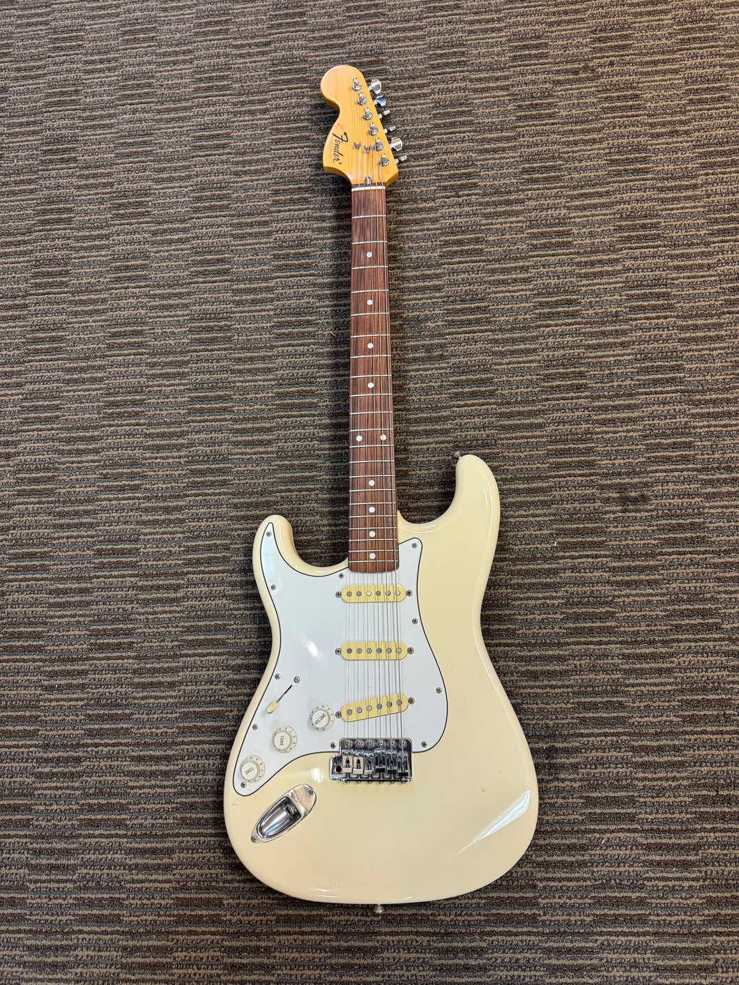 Fender Stratocaster Series E  - Lefty MIJ (c. 1982)