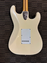 Load image into Gallery viewer, Fender Stratocaster Series E  - Lefty MIJ (c. 1982)
