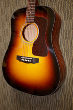 Load image into Gallery viewer, Guild D-40 Traditional in Antique Tobacco Sumburst - New!

