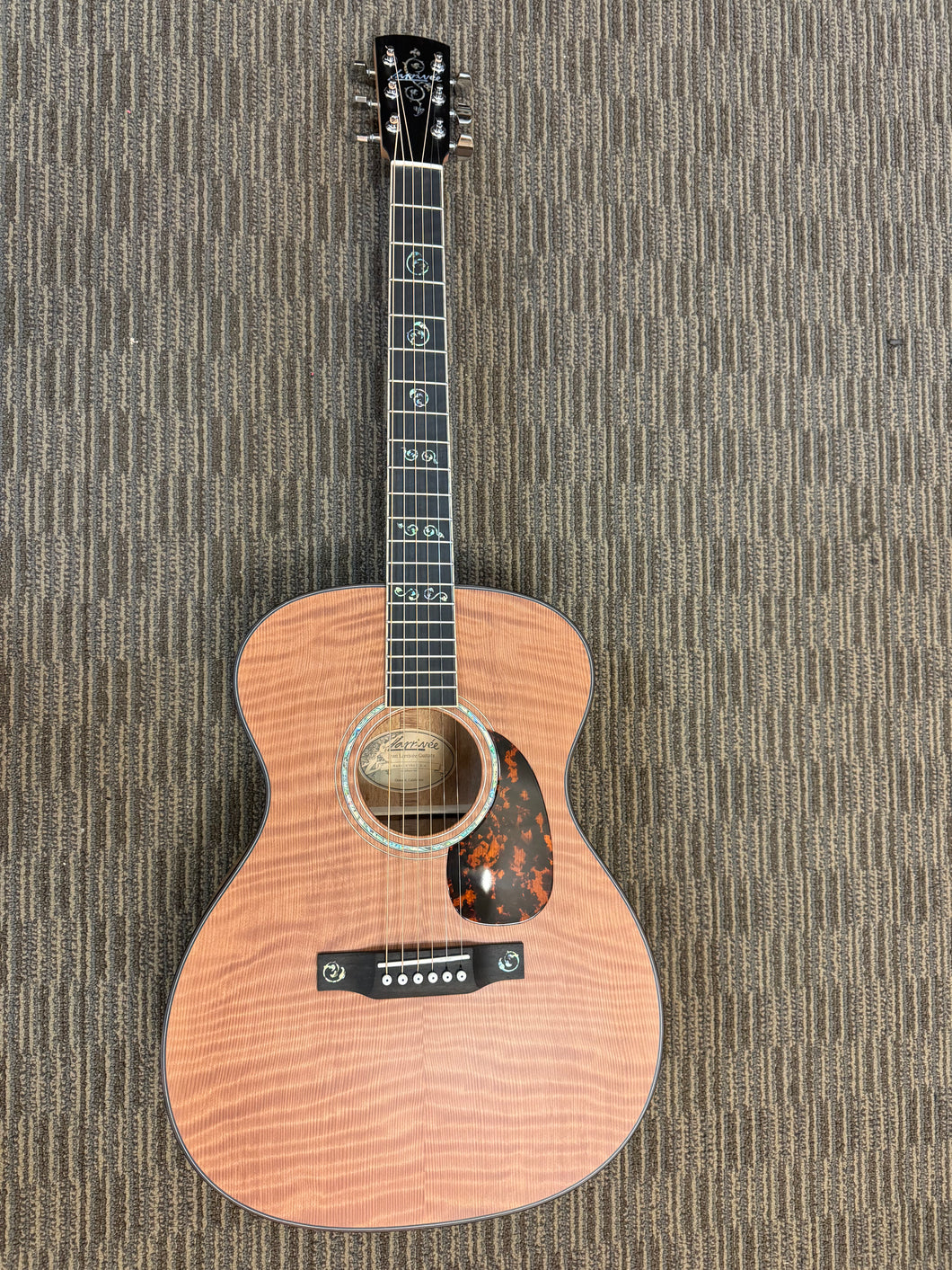 Larrivee OM-03 Redwood top!