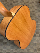 Load image into Gallery viewer, Larrivee OM-03 Redwood top!
