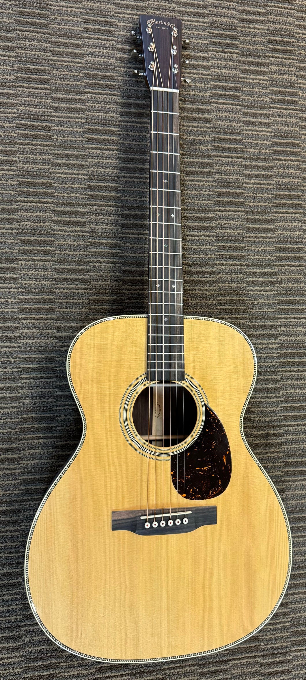Martin OM-28E - New (2024 specs)