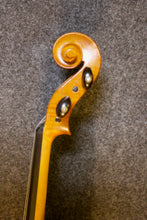 Load image into Gallery viewer, High Quality Flamed Stradiuarius-style violin 4/4 - Jakes Main Street Music
