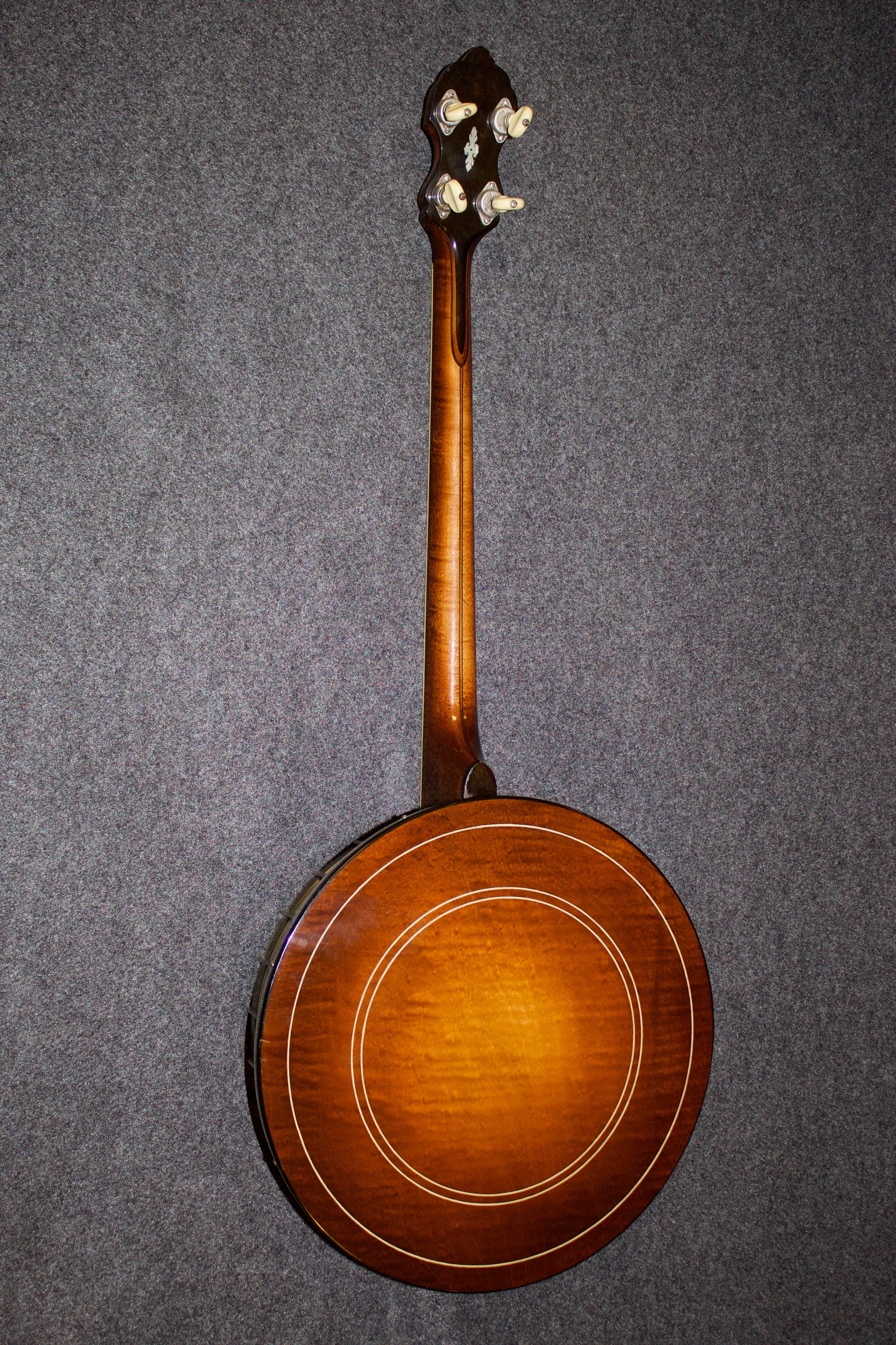 B & D Silver Bell No. 1 Tenor Banjo (1927) – Jakes Main