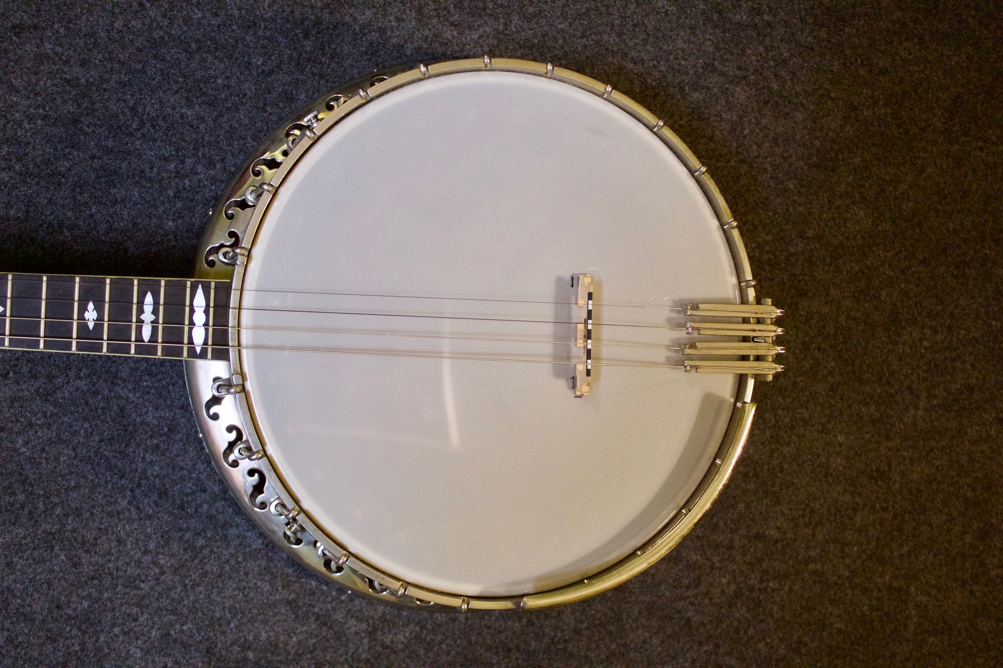 1923年製 B&D Silver Bell No.1 テナー バンジョー B & D Silver Bell No. 1 Tenor Banjo (1927) – Jakes Main