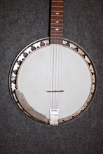 Load image into Gallery viewer, Deering &quot;Intermediate&quot; model 5-String Banjo (1986) - Jakes Main Street Music
