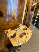 Load image into Gallery viewer, R.J. Storm hand built &quot;Ma thoet&quot; Violin
