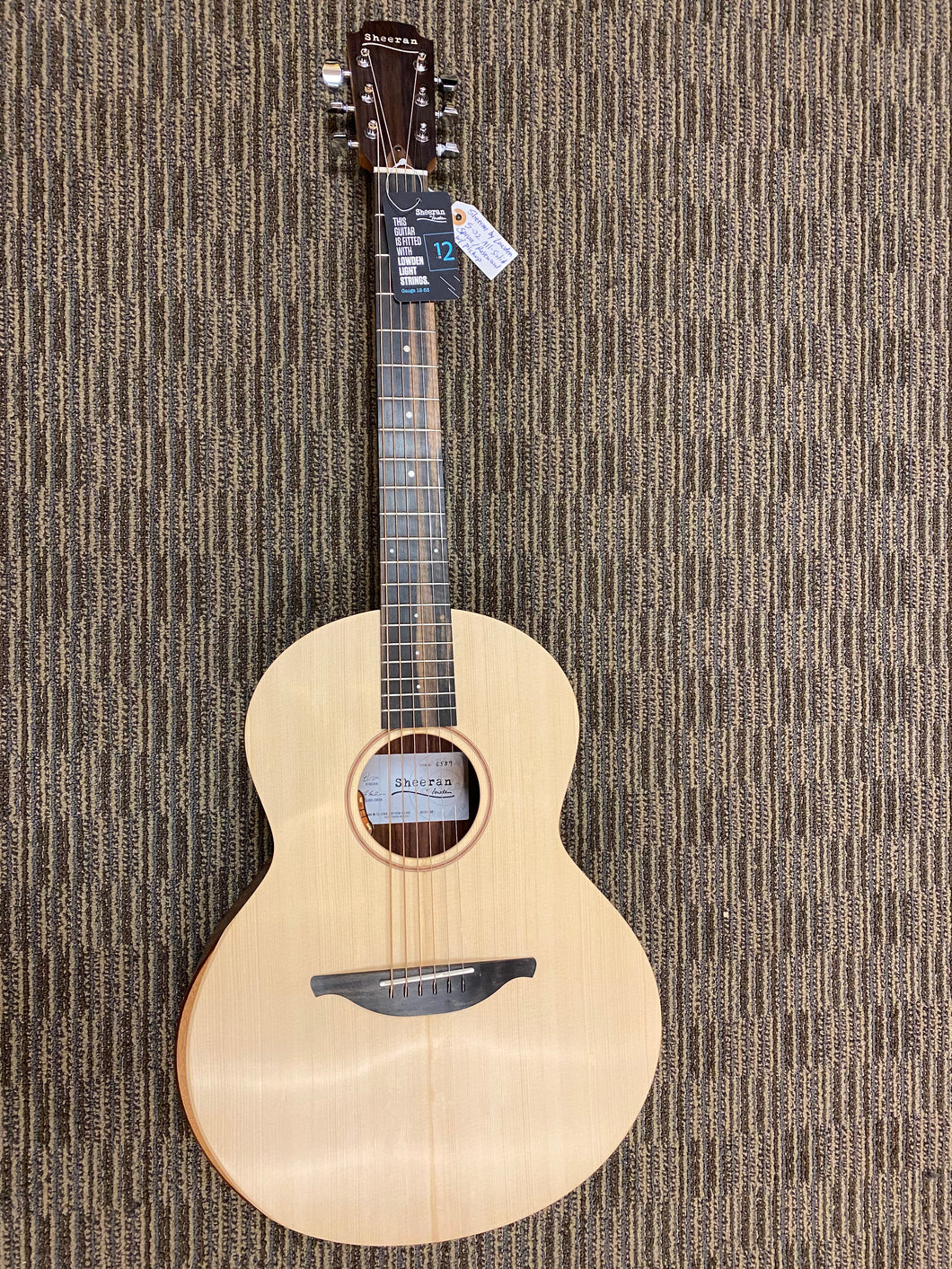 Sheeran By Lowden S-02 guitar (Spruce/Rosewood)