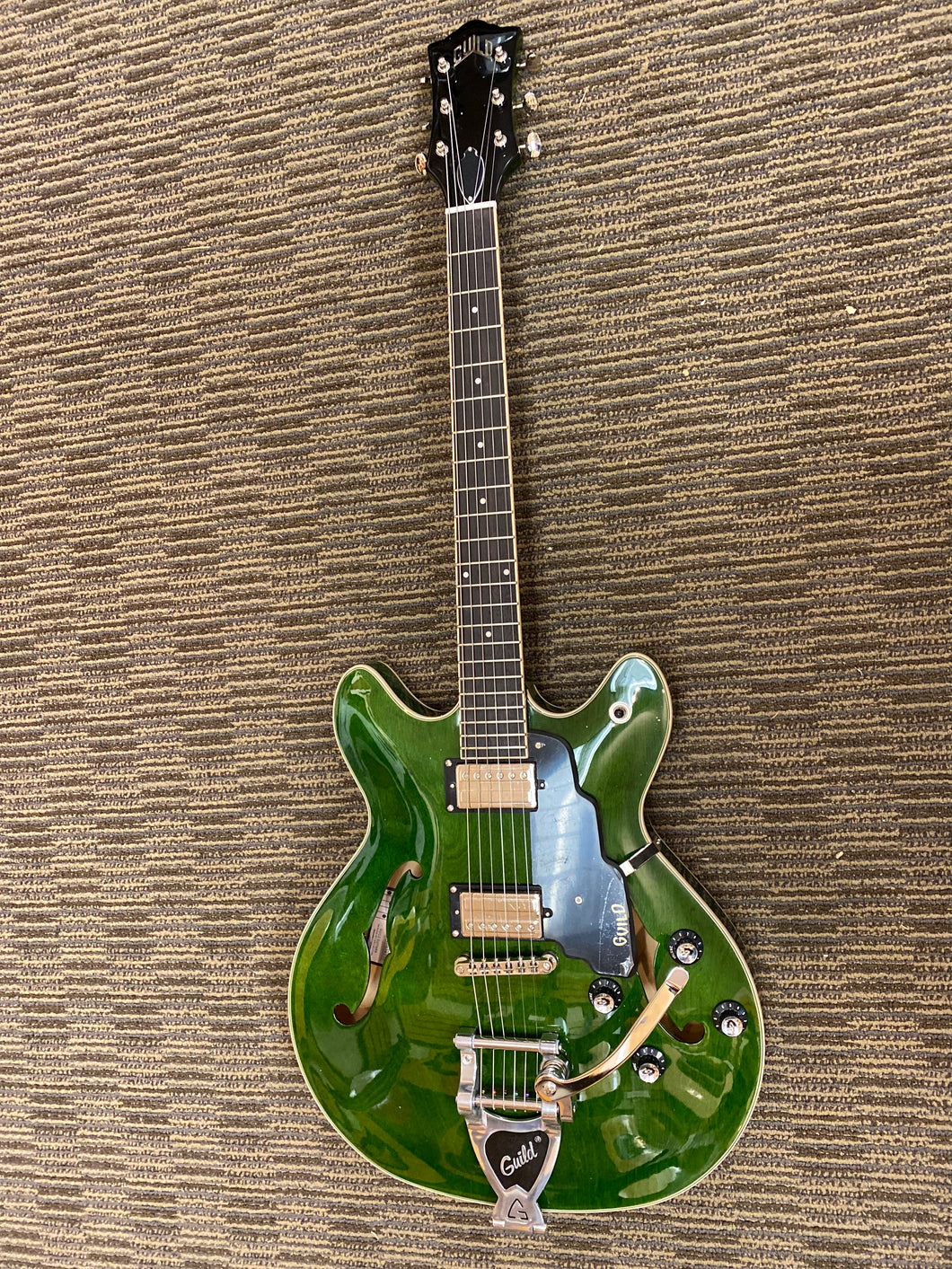 Guild i-DC Emerfald green with Bigsby