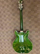 Load image into Gallery viewer, Guild i-DC Emerfald green with Bigsby
