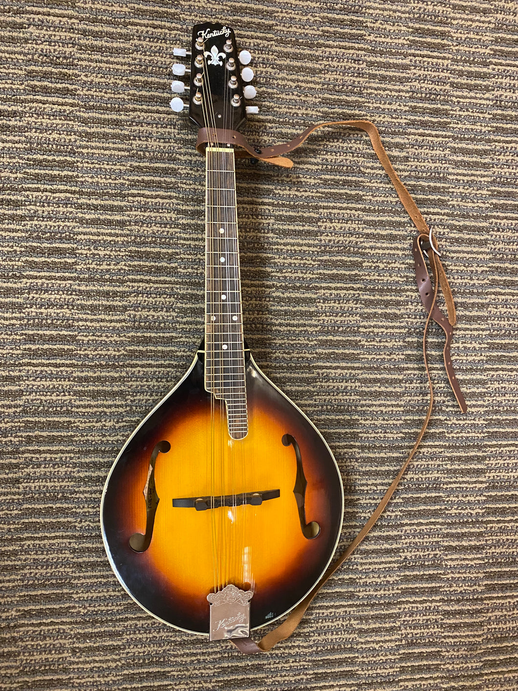 Kentucky KM-380S A style mandolin