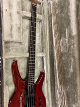 Load image into Gallery viewer, Washburn status series 100 electric bass 1990/91
