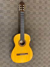 Load image into Gallery viewer, R. Thomas Rein Classical Guitar C. 1988 N. 43
