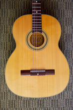 Load image into Gallery viewer, Yamaha S70 Dynamic Guitar c.1965

