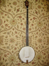 Load image into Gallery viewer, Martin &quot;Vega&quot; Pete Seeger Longneck banjo 1974 - Jakes Main Street Music
